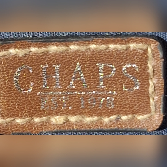 CHAPS Tan and Cream Shoulder Bag - Picture 8 of 9